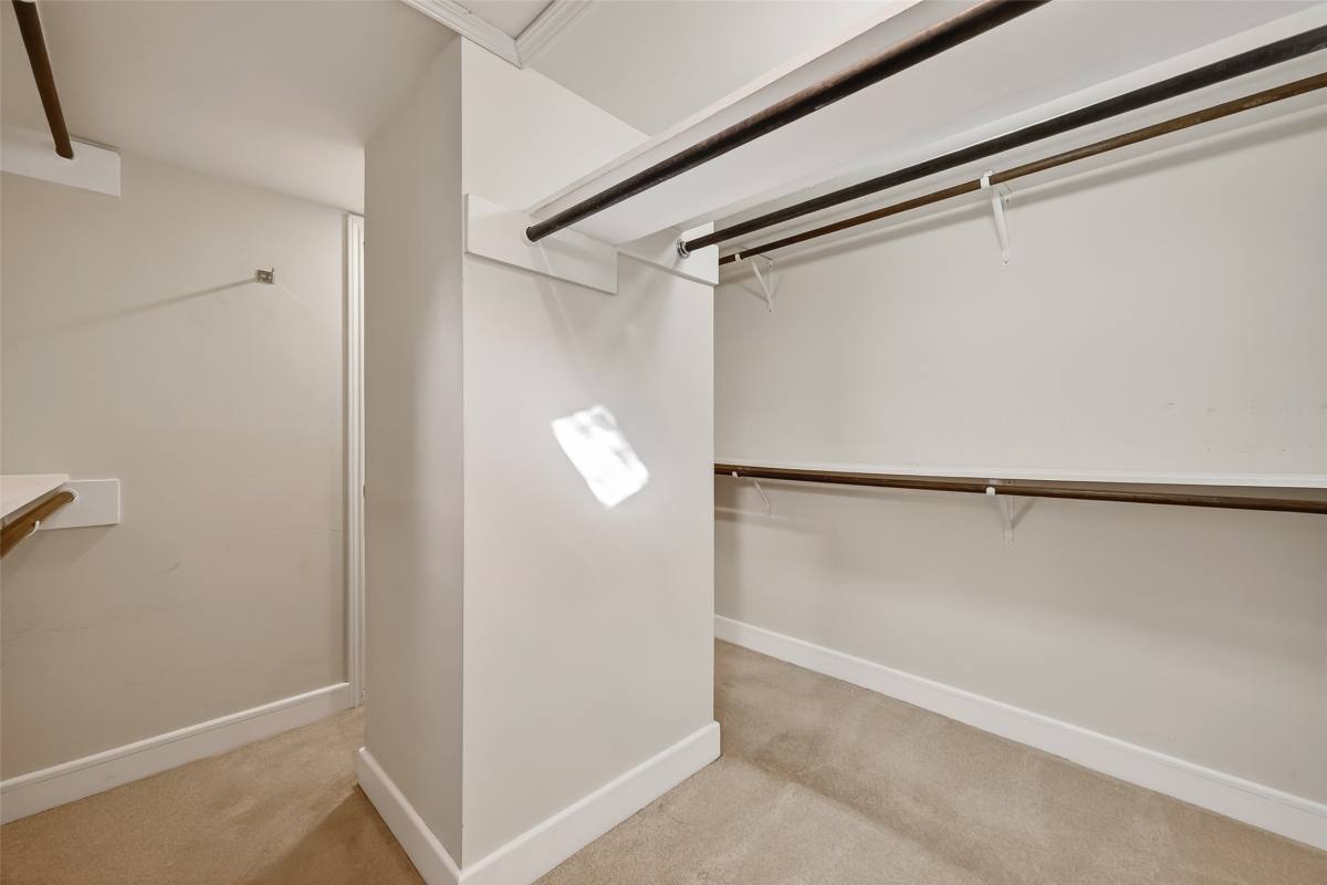Apartment for rent at 5338 Brownway St #5338B19, Houston, TX 77056