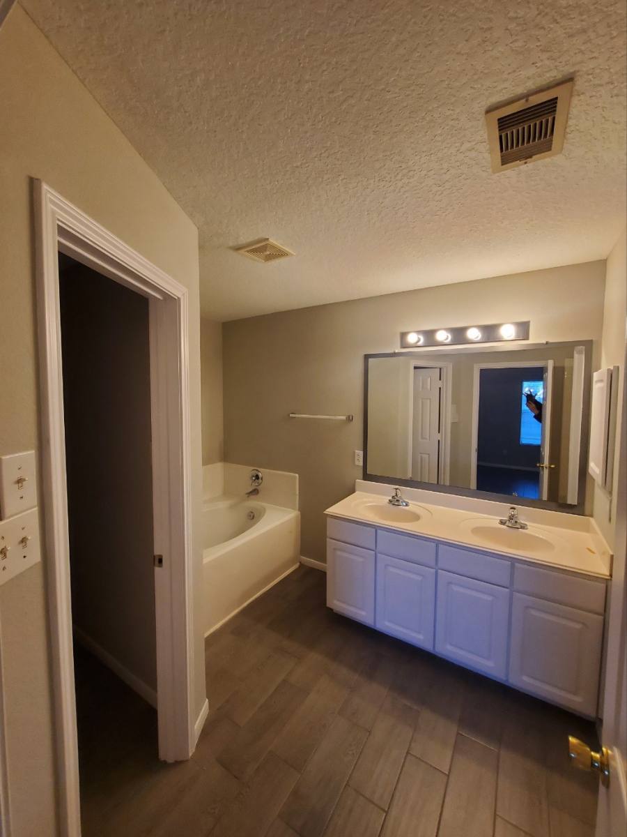 Apartment for rent at 18242 River Sage Dr, Houston, TX 77084