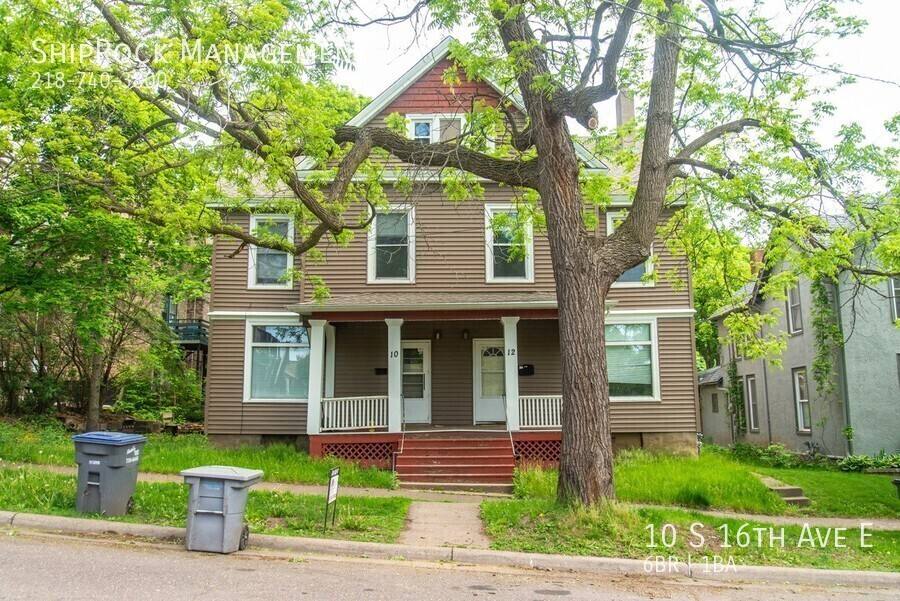 Townhouse for rent at 10 S 16th Ave E, Duluth, MN 55803