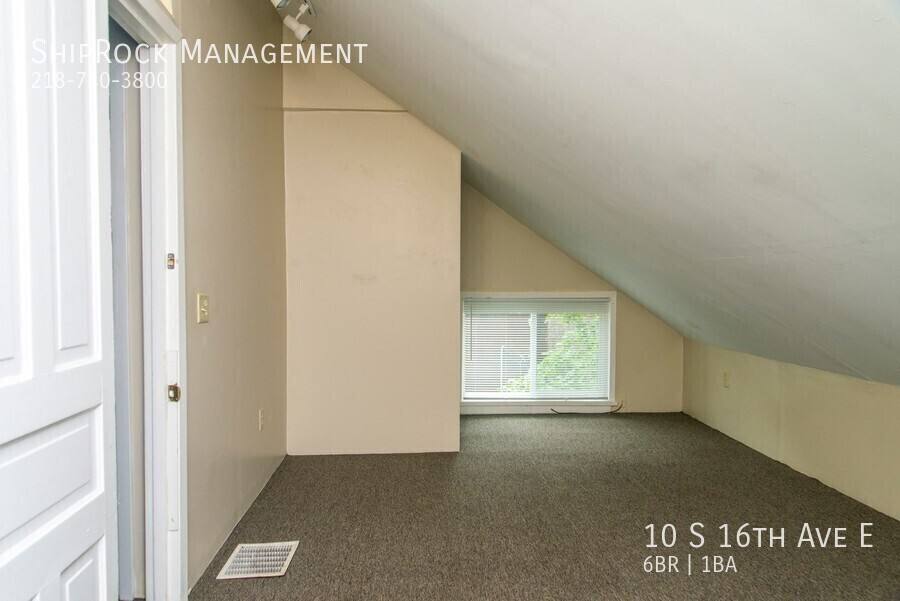 Townhouse for rent at 10 S 16th Ave E, Duluth, MN 55803