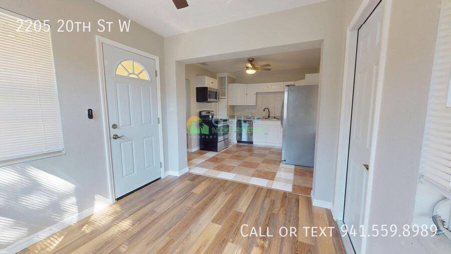 House for rent at 2205 20th St W, Bradenton, FL 34205