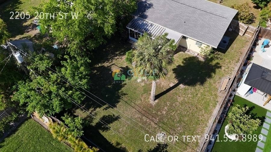 House for rent at 2205 20th St W, Bradenton, FL 34205