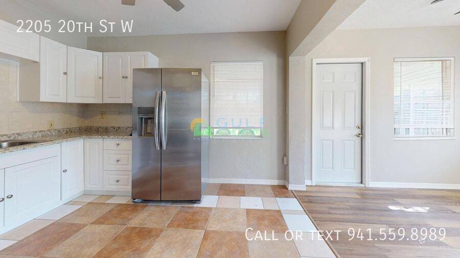 House for rent at 2205 20th St W, Bradenton, FL 34205