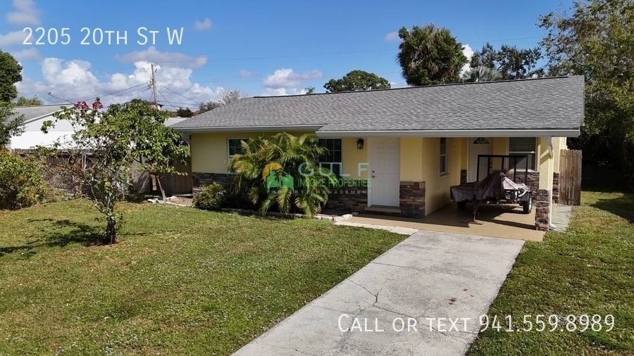 House for rent at 2205 20th St W, Bradenton, FL 34205