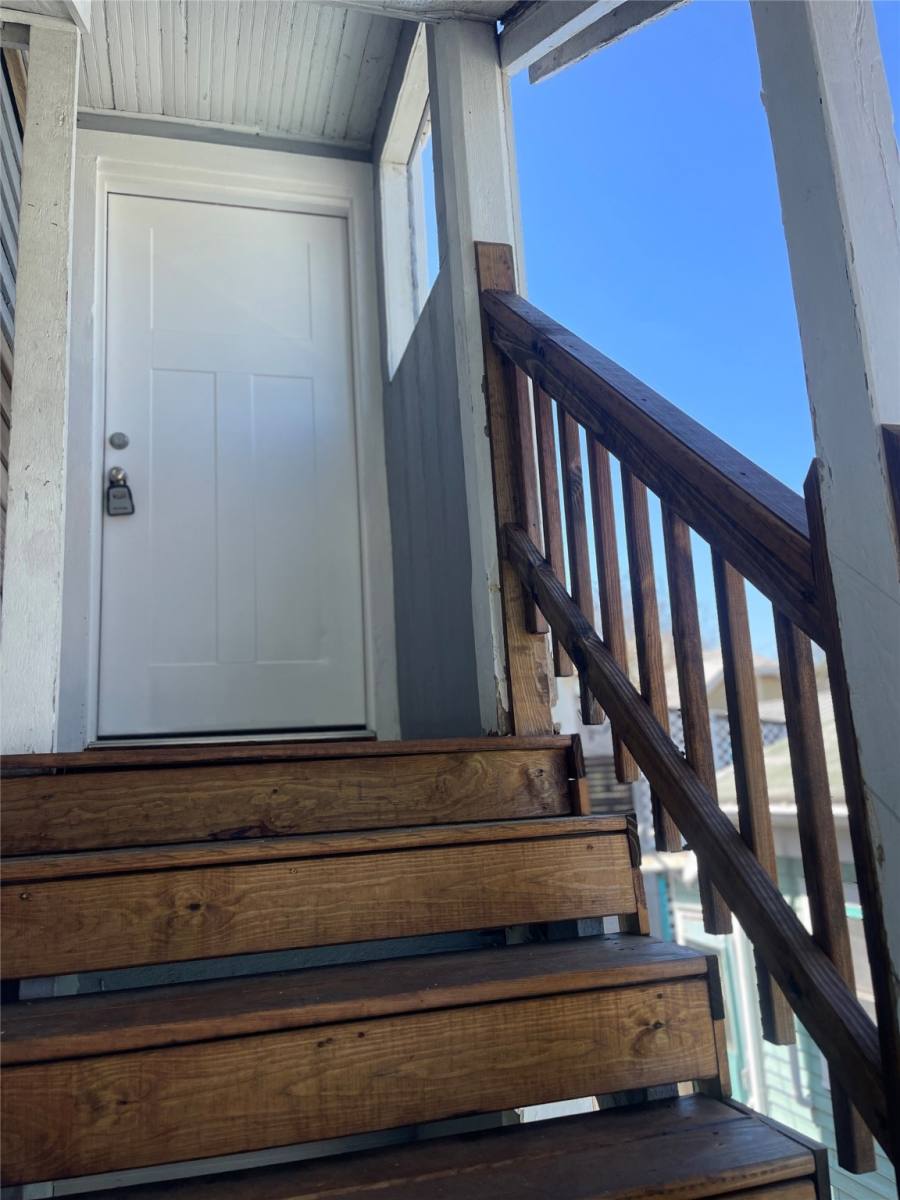 Apartment for rent at 1402 Winnie St #3, Galveston, TX 77550