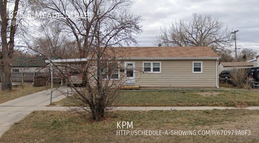 House for rent at 825 E Meade St, Rapid City, SD 57701