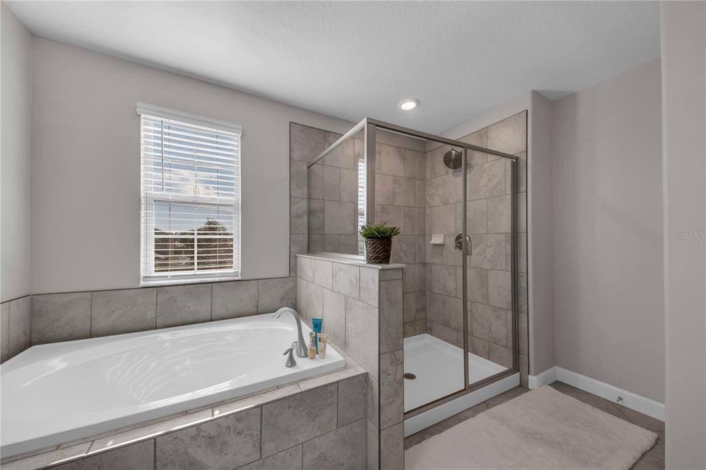Apartment for rent at 13220 Satin Lily Dr, Riverview, FL 33579