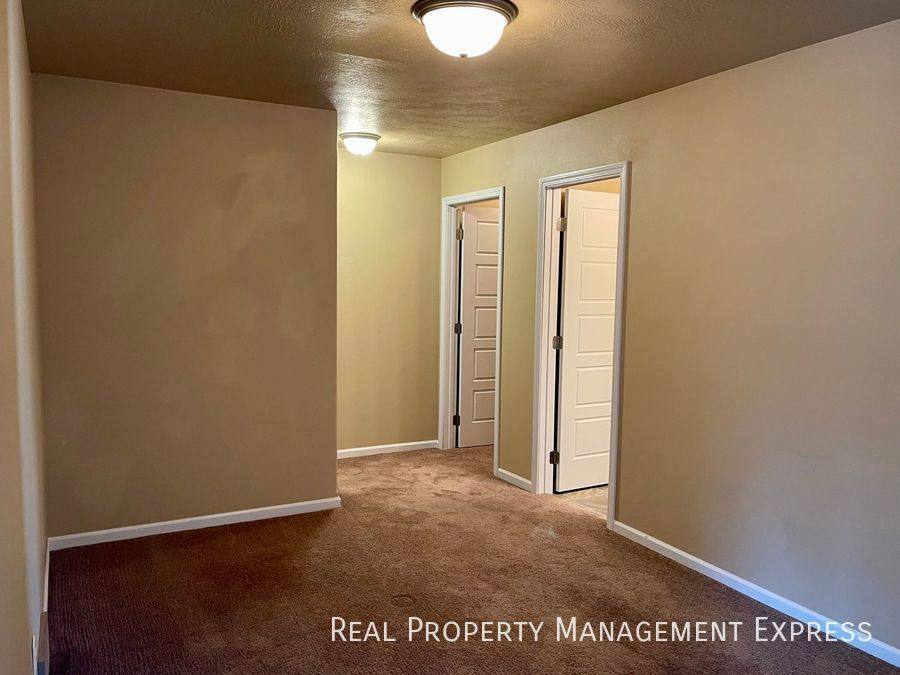 Townhouse for rent at 1009 Legendary Dr #B, Harrisburg, SD 57032
