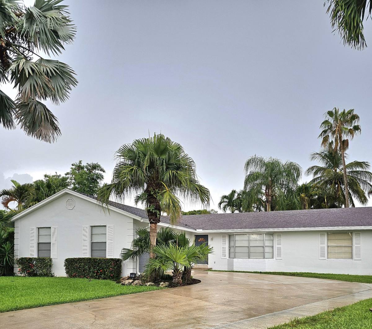 Apartment for rent at 12191 Broadleaf Court, Wellington, FL 33414