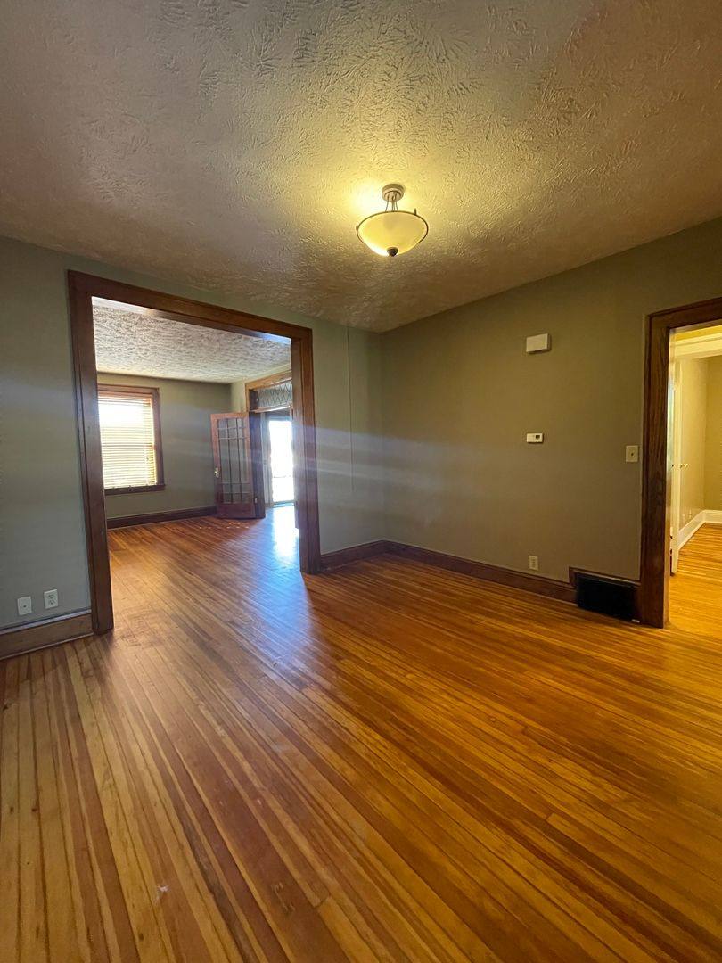Townhouse for rent at 547 S 27th St, Omaha, NE 68105