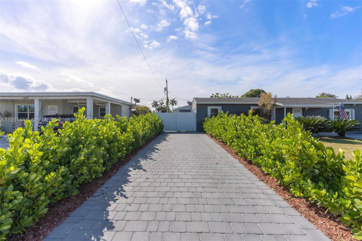 Apartment for rent at 1430 NE 11th St, Homestead, FL 33033