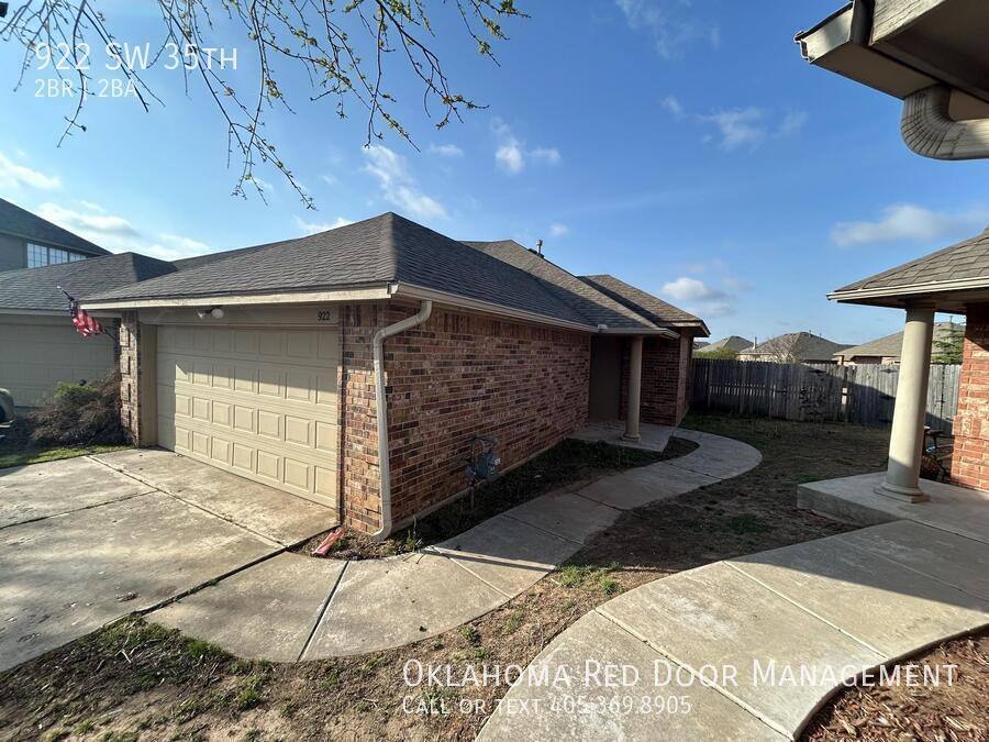 House for rent at 922 SW 35th St, Oklahoma City, OK 73160