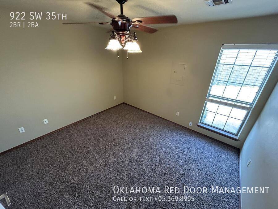 House for rent at 922 SW 35th St, Oklahoma City, OK 73160