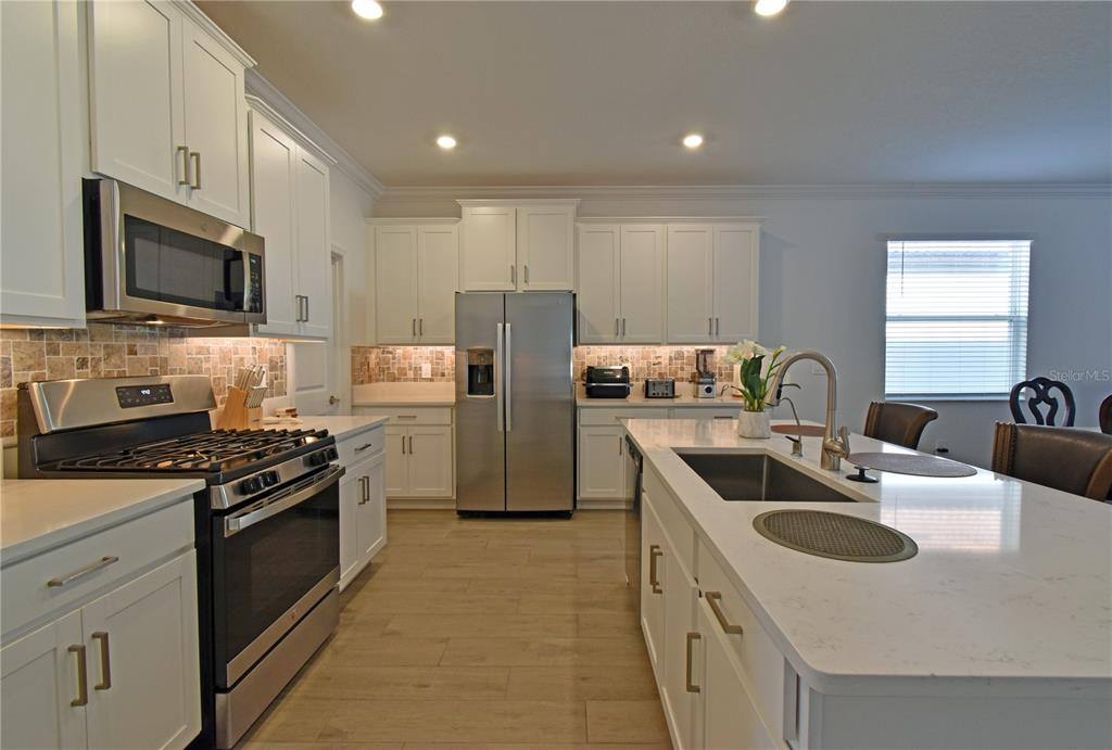Apartment for rent at 17304 Banded Gold Lane, Wimauma, FL 33598