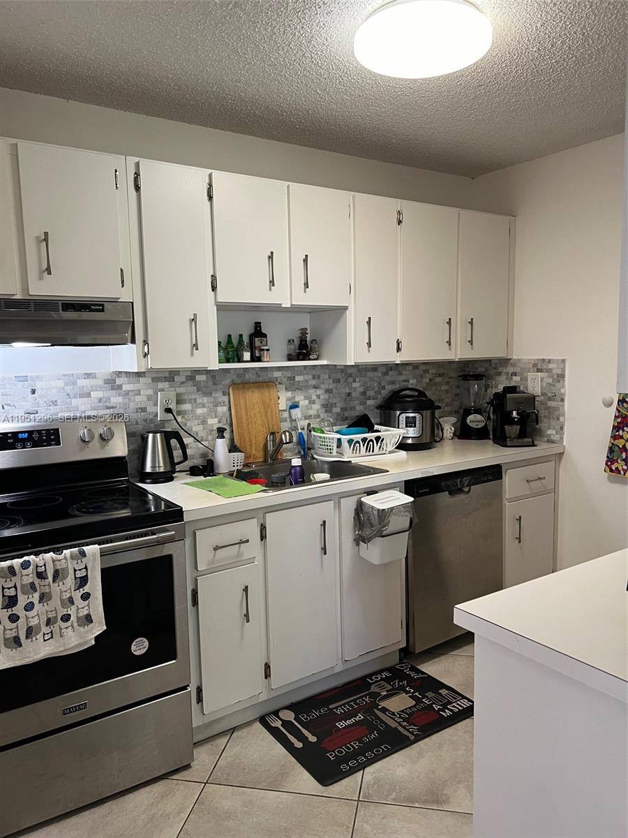 Apartment for rent at 20760 NE 4th Court #207, Miami, FL 33179
