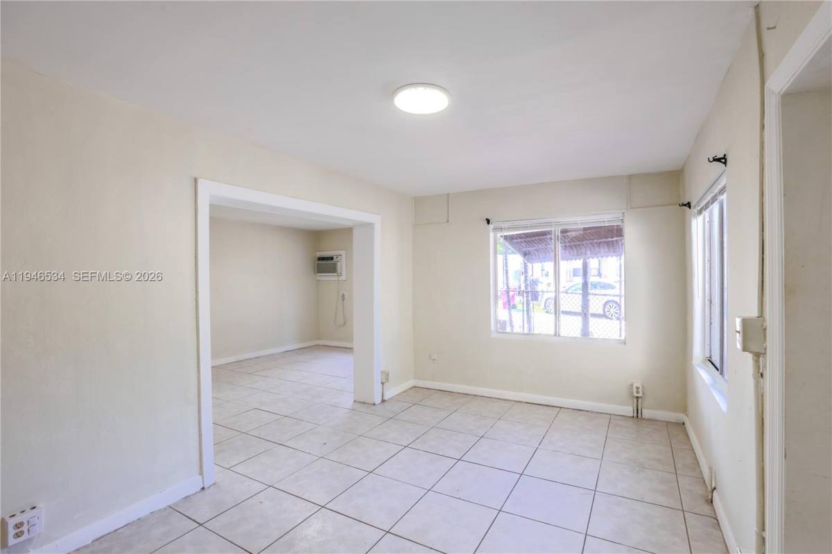 Apartment for rent at 2250 NE 136th St, Miami, FL 33181