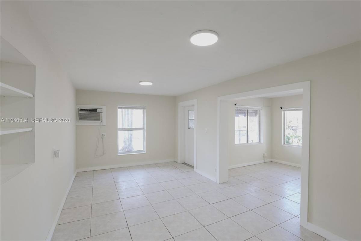 Apartment for rent at 2250 NE 136th St, Miami, FL 33181