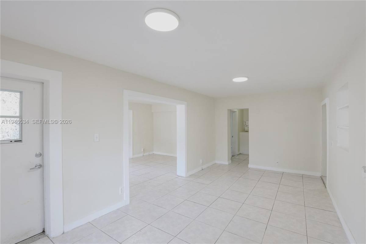 Apartment for rent at 2250 NE 136th St, Miami, FL 33181