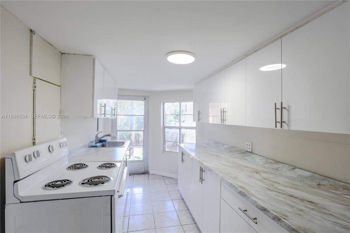 Apartment for rent at 2250 NE 136th St, Miami, FL 33181