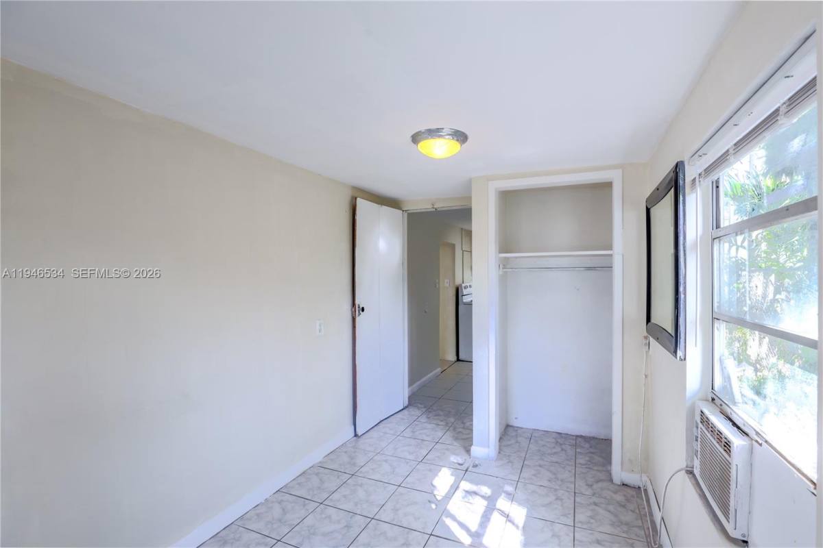 Apartment for rent at 2250 NE 136th St, Miami, FL 33181