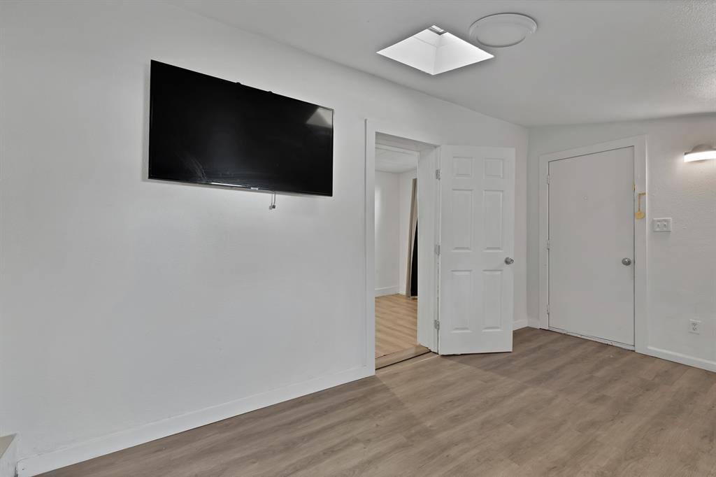 Apartment for rent at 928 S Windomere Ave #928B, Dallas, TX 75208
