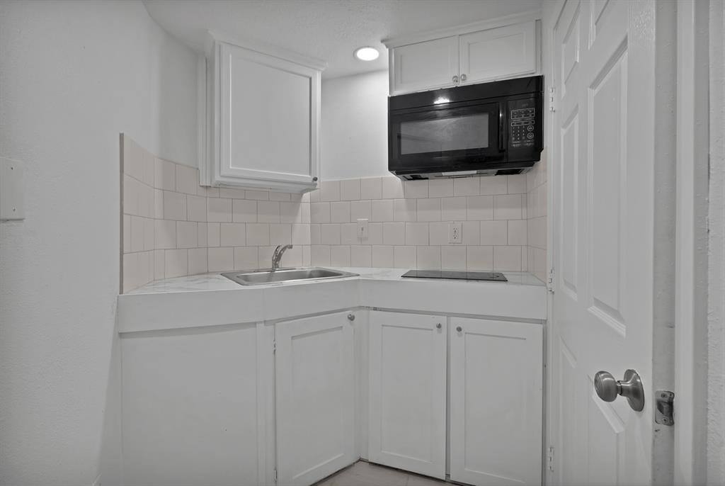 Apartment for rent at 928 S Windomere Ave #928B, Dallas, TX 75208