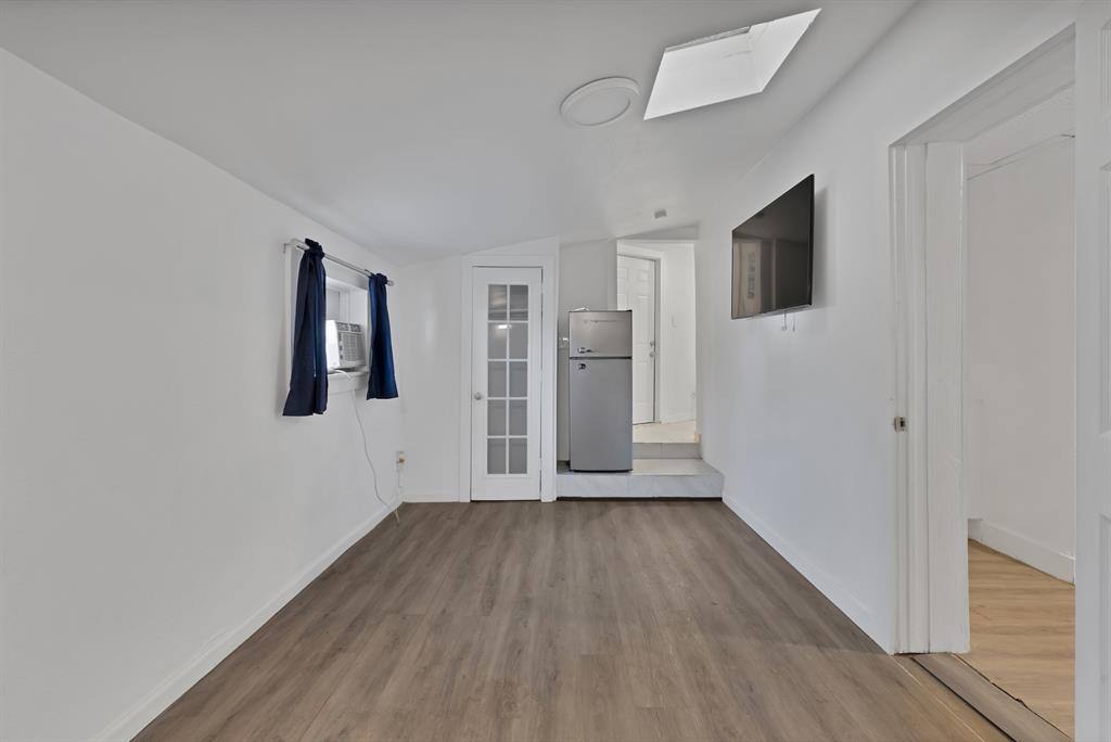 Apartment for rent at 928 S Windomere Ave #928B, Dallas, TX 75208