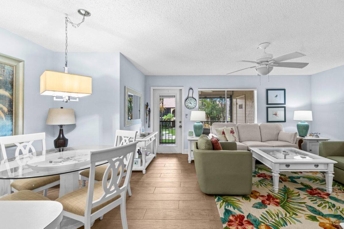 Condo for rent at 429 Pine Glen Lane #429C2, Lake Worth, FL 33463