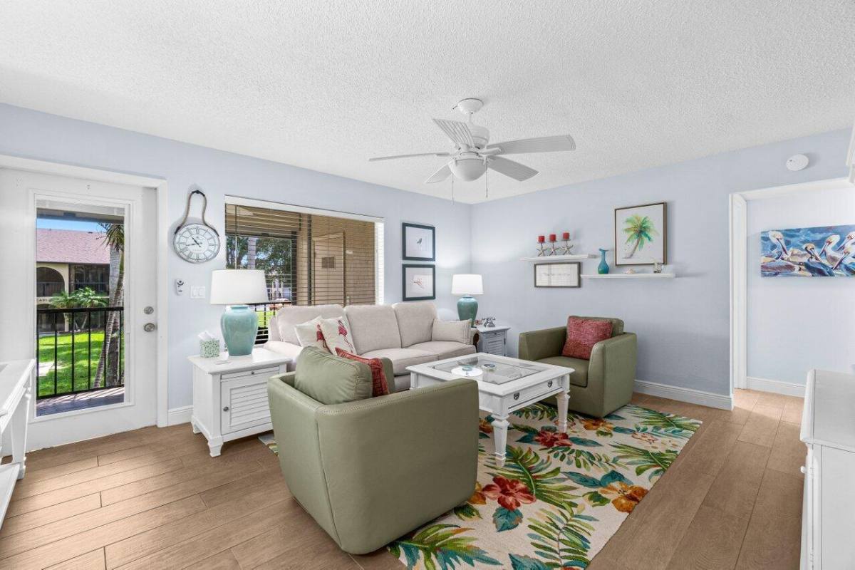 Condo for rent at 429 Pine Glen Lane #429C2, Lake Worth, FL 33463