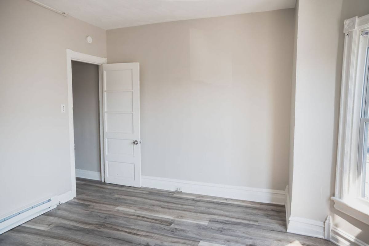 Apartment for rent at 906 N 4th St, Allentown, PA 18102
