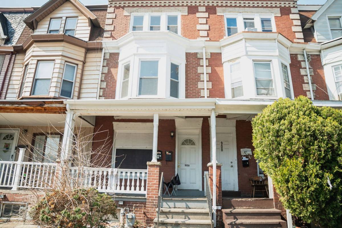 Apartment for rent at 906 N 4th St, Allentown, PA 18102