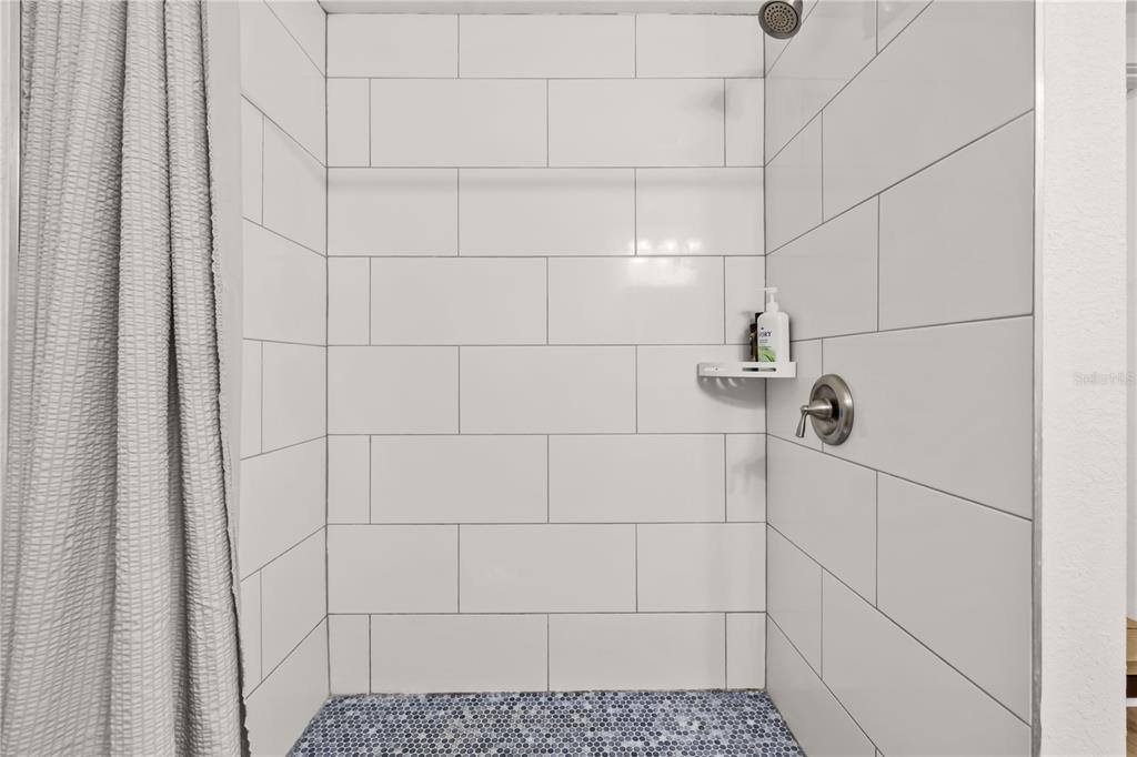 Apartment for rent at 3906 N Ola Ave, Tampa, FL 33603