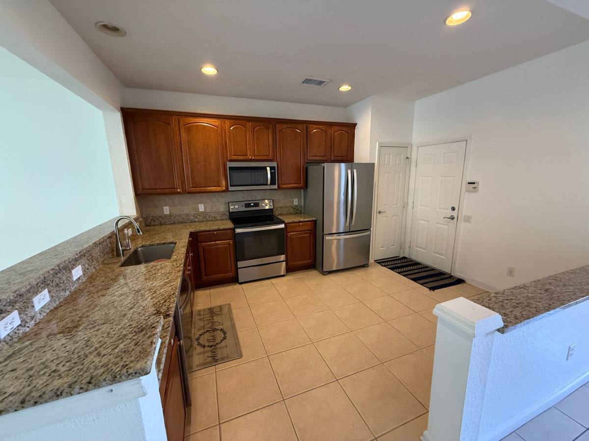 Townhouse for rent at 15132 Windmill Harbor Court, Orlando, FL 32828