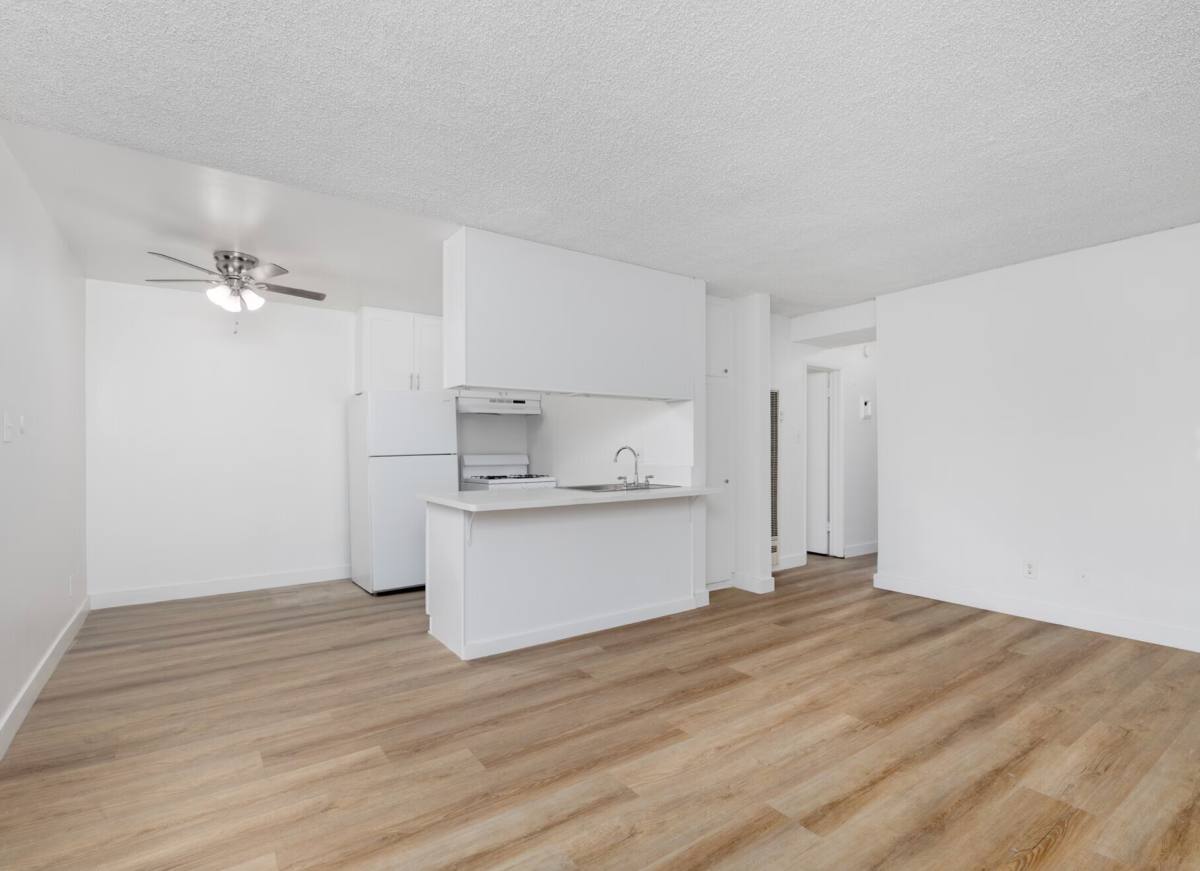 Apartment for rent at 945 Locust Ave, Long Beach, CA 90813