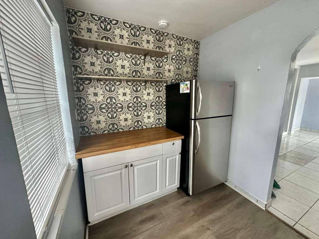 Apartment for rent at 23 SE 12th St #23-22, Dania, FL 33004
