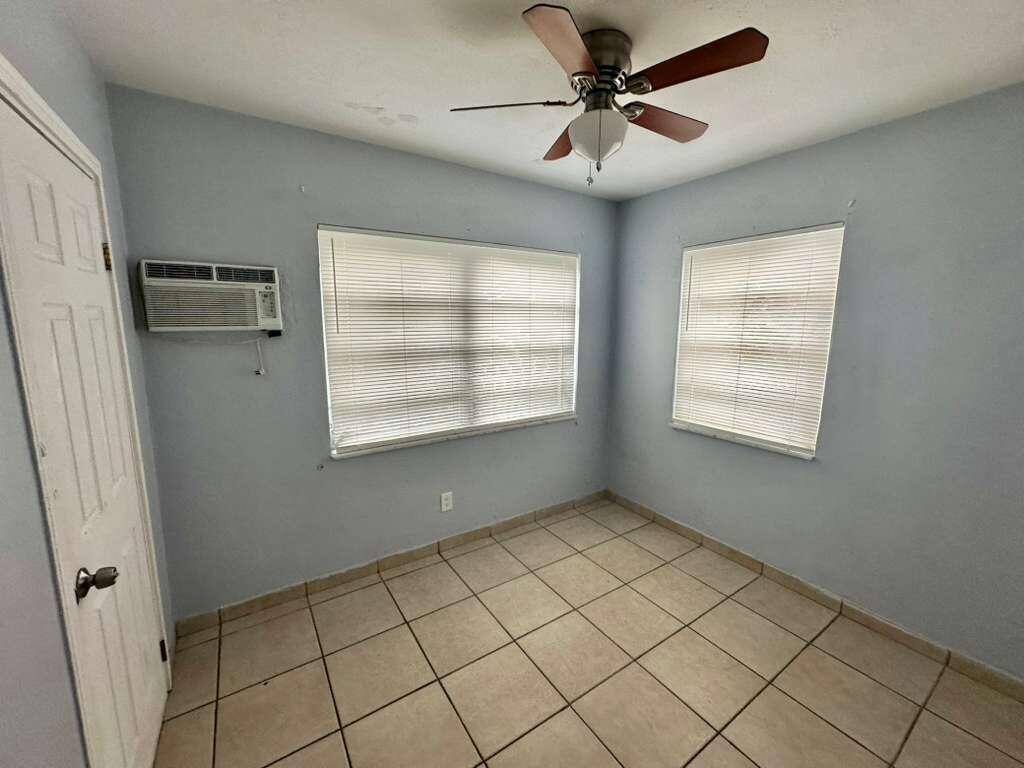 Apartment for rent at 23 SE 12th St #23-22, Dania, FL 33004