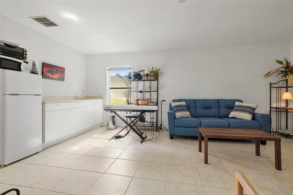 Apartment for rent at 2210 S 34th St, Fort Pierce, FL 34947