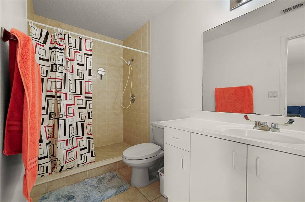 Apartment for rent at 2210 S 34th St, Fort Pierce, FL 34947
