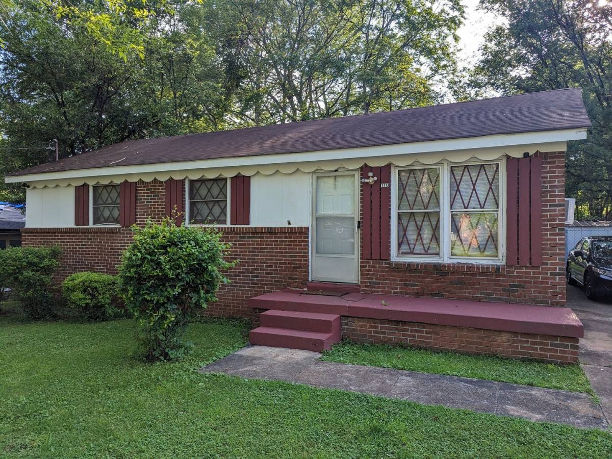 House for rent at 1713 Niblick Ave, Huntsville, AL 35816