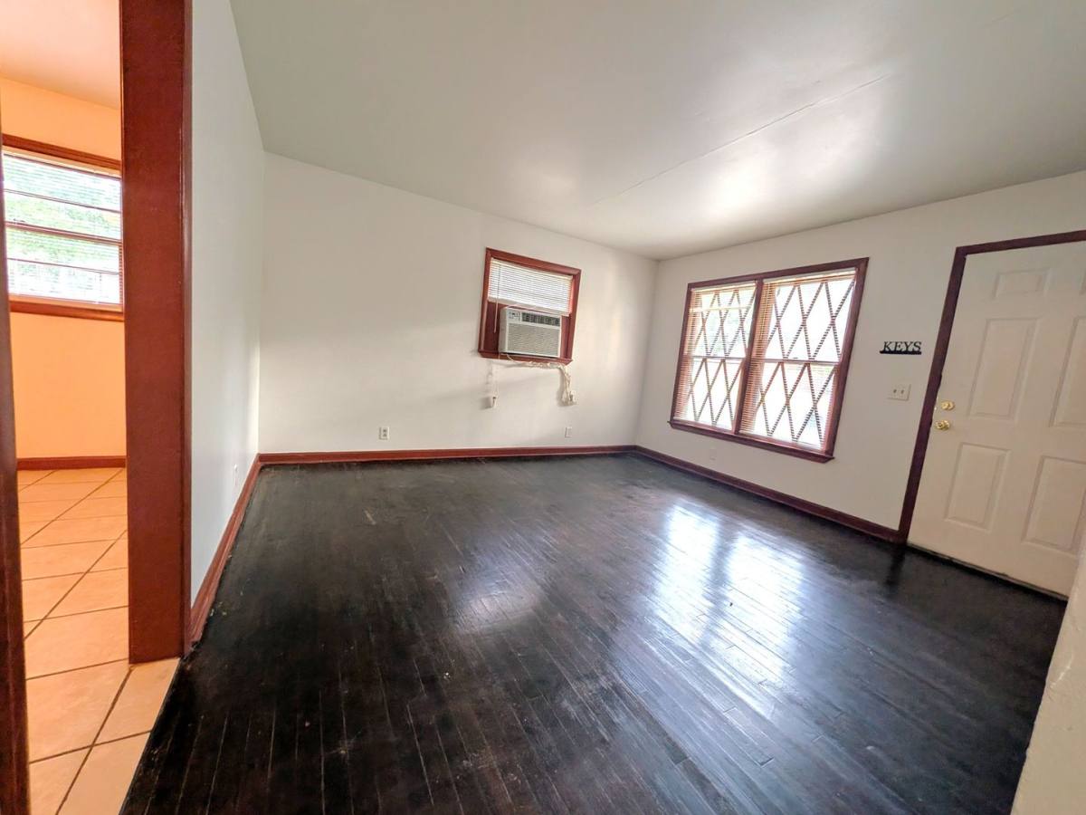 House for rent at 1713 Niblick Ave, Huntsville, AL 35816