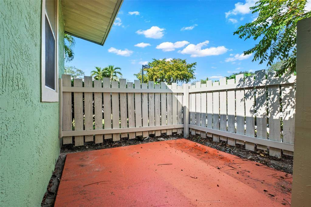 Apartment for rent at 7172 Southgate Blvd, Fort Lauderdale, FL 33321