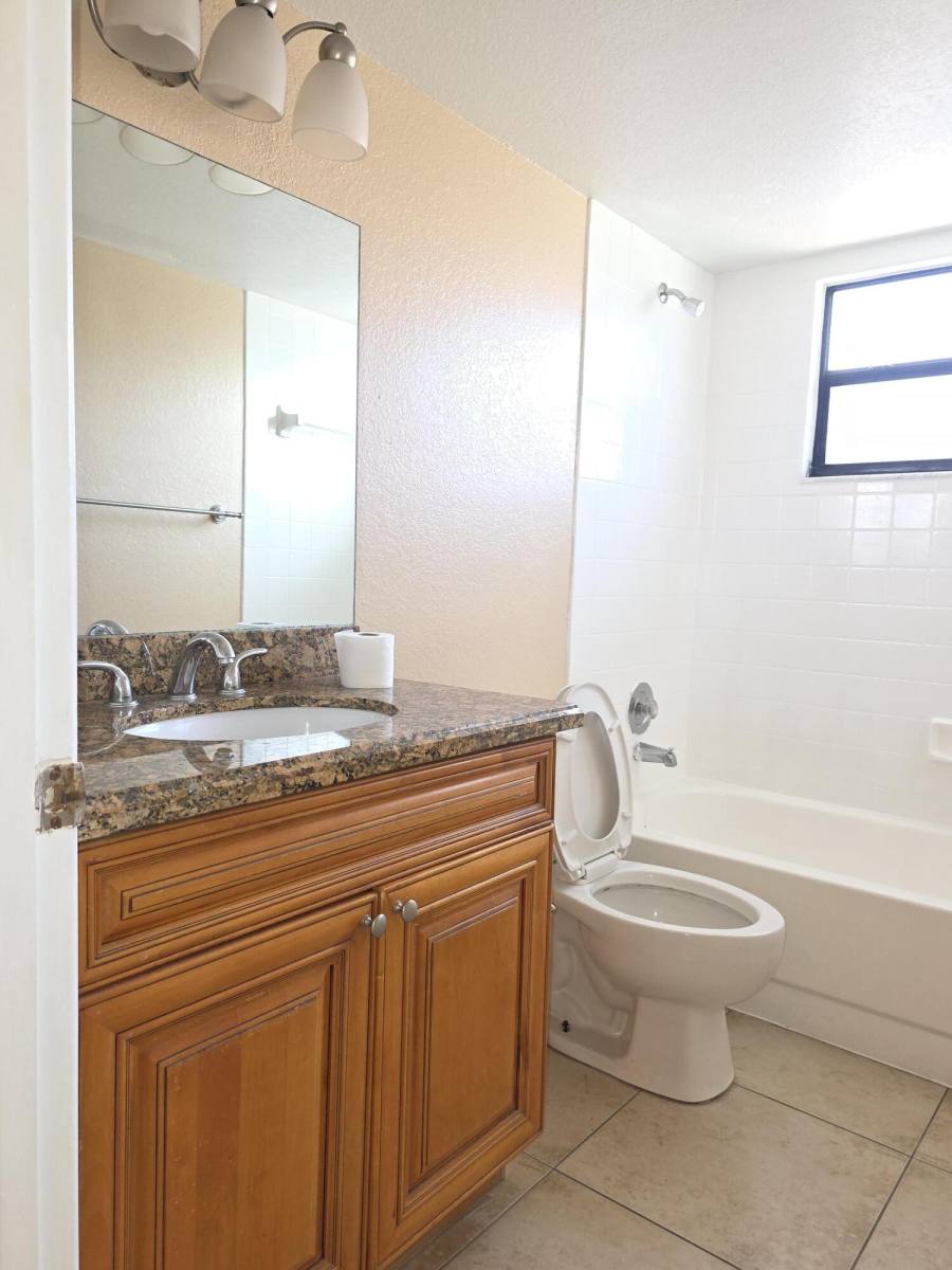Apartment for rent at 1542 Lake Crystal Dr #1542H, West Palm Beach, FL 33411