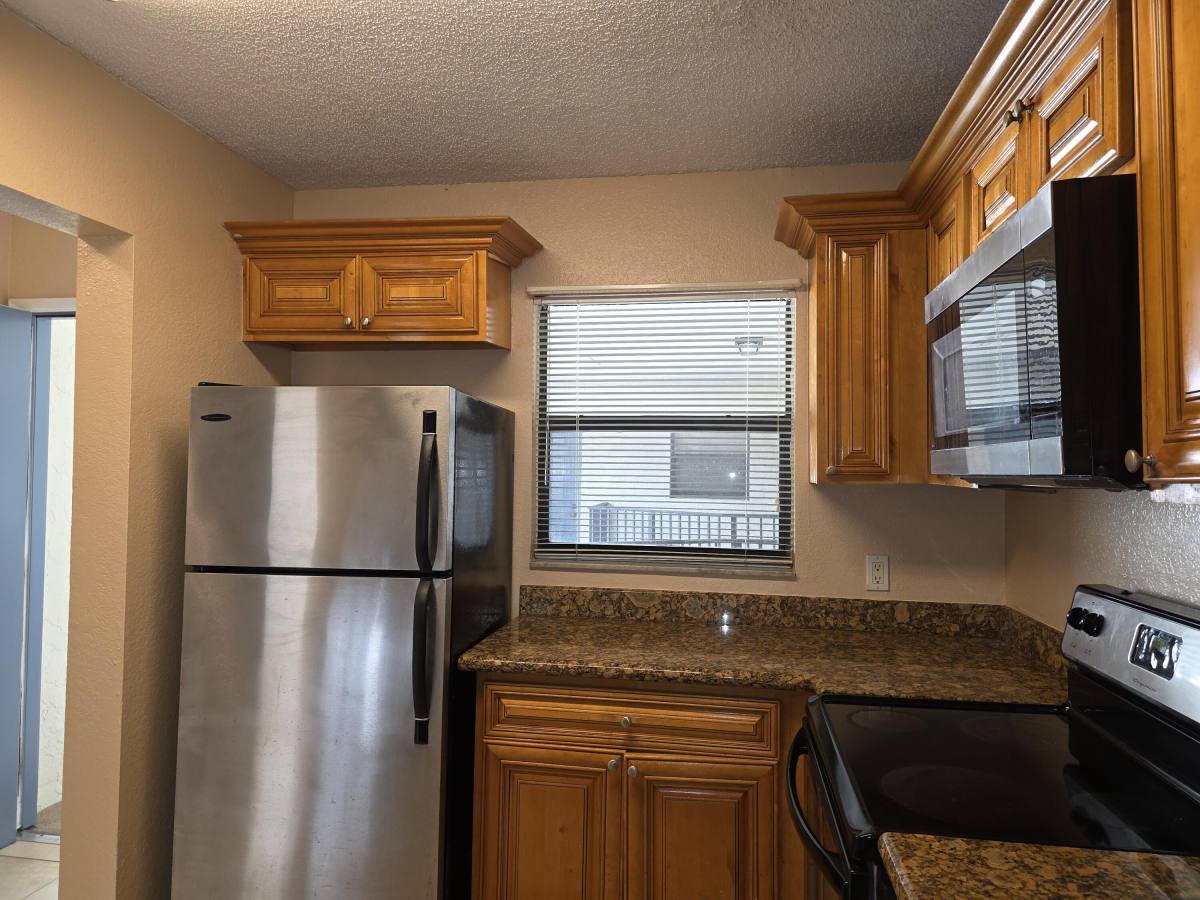 Apartment for rent at 1542 Lake Crystal Dr #1542H, West Palm Beach, FL 33411