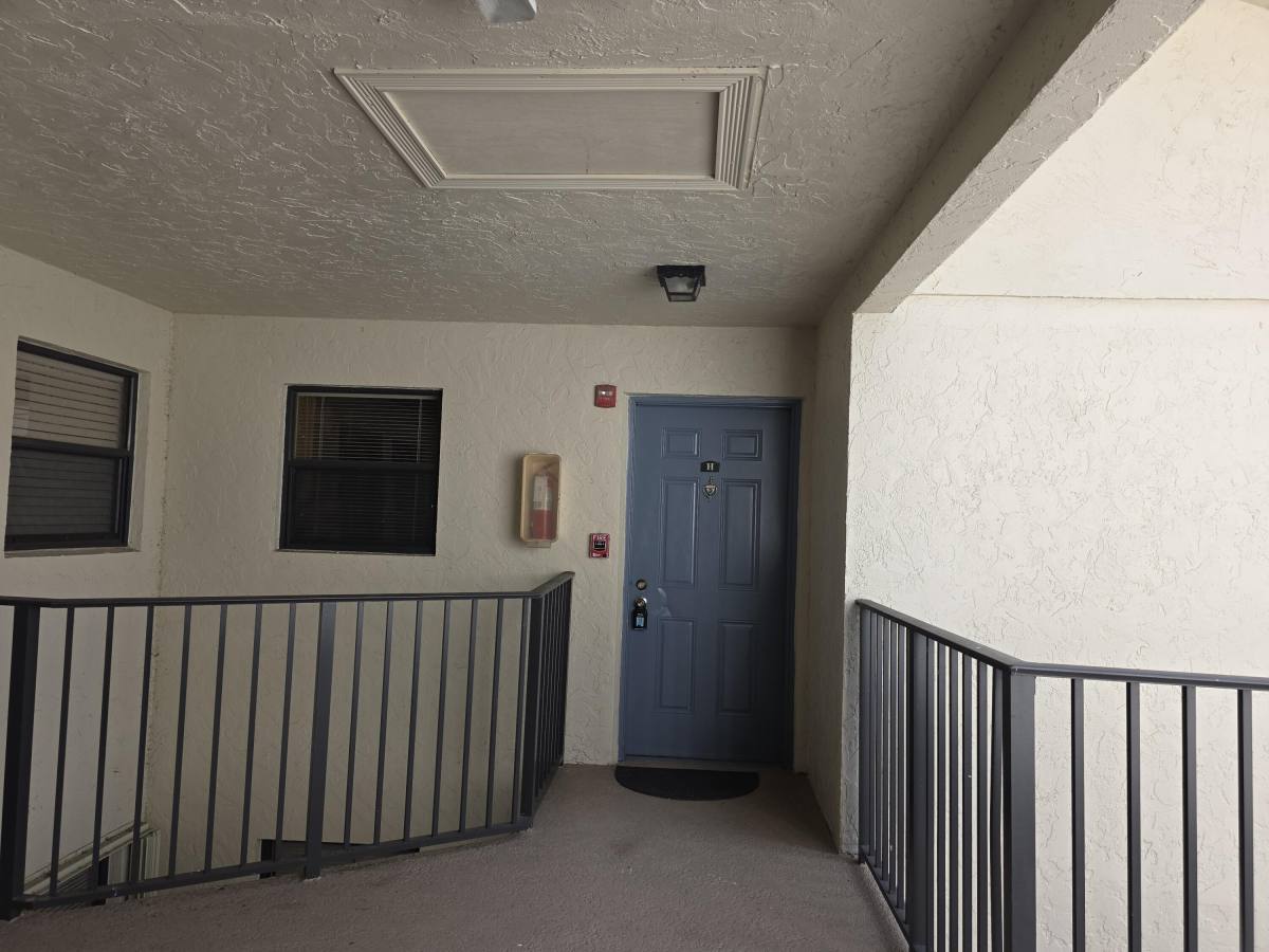Apartment for rent at 1542 Lake Crystal Dr #1542H, West Palm Beach, FL 33411