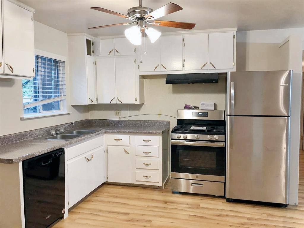 Apartment for rent at 1911 Mimosa Dr, Arlington, TX 76012