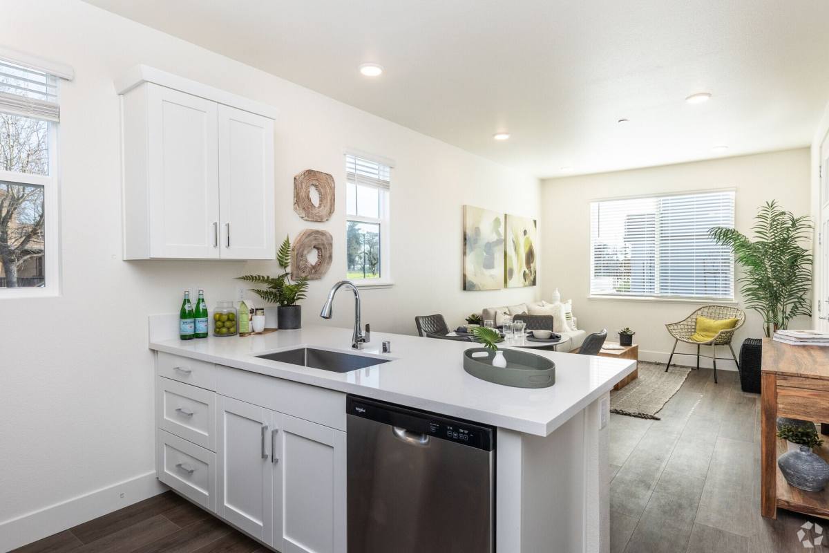 Townhouse for rent at 1501 Patty Place, Santa Rosa, CA 95407