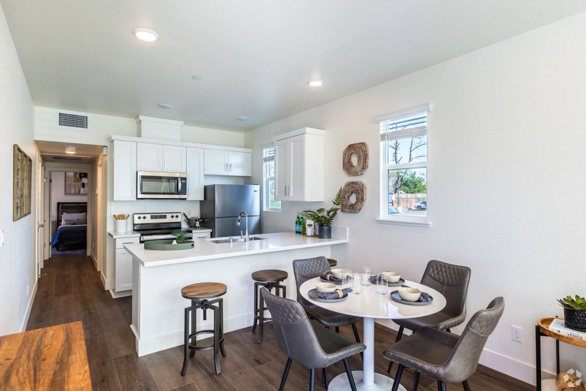 Townhouse for rent at 1501 Patty Place, Santa Rosa, CA 95407