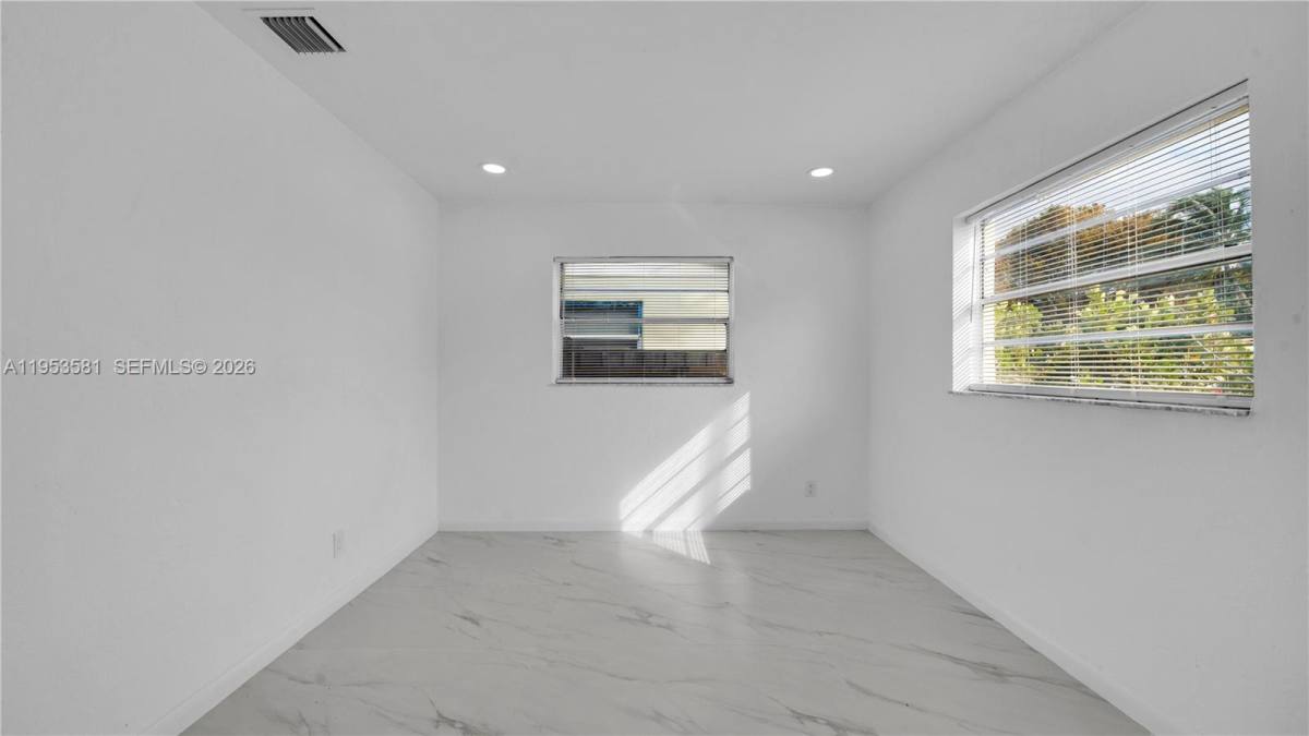 Apartment for rent at 4285 SW 48th Court, Fort Lauderdale, FL 33314