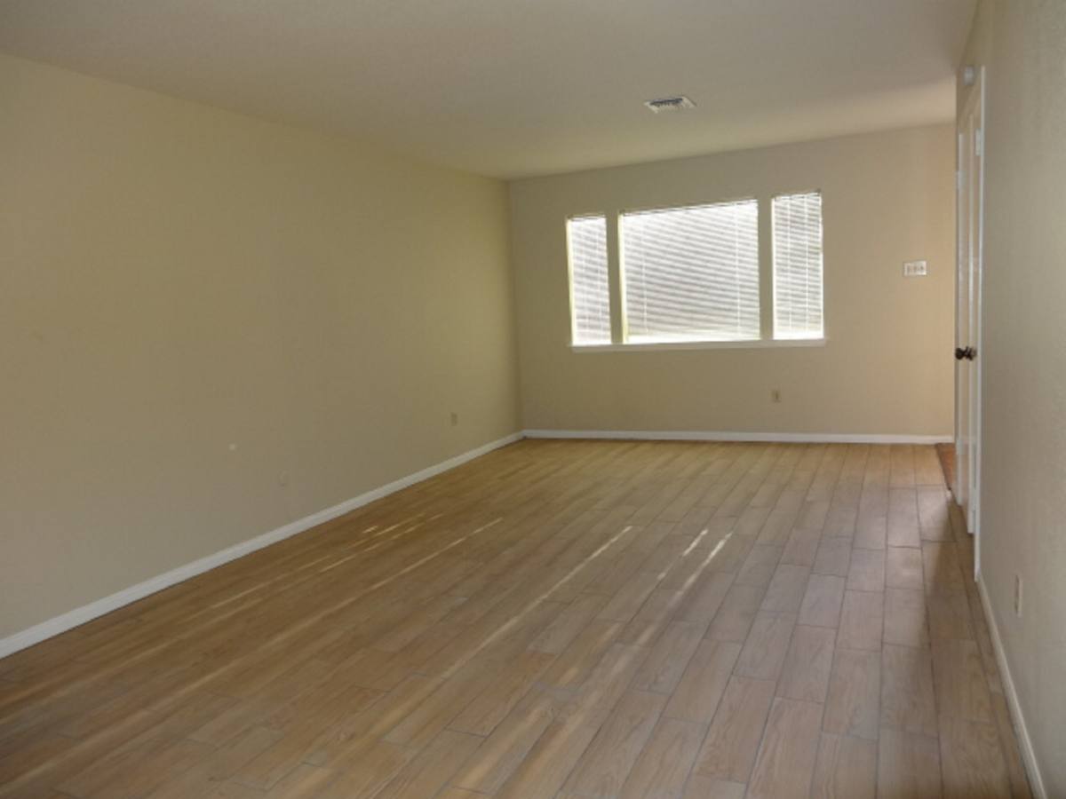 Apartment for rent at 5522 Deep Forest Dr, Houston, TX 77092