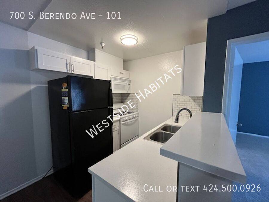 Apartment for rent at 700 S Berendo Ave #101, Los Angeles, CA 90005